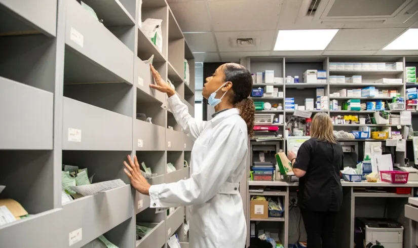 Farmacologia e Atendimento Humanizado_ Como Prestar um Suporte Técnico e Acolhedor ao Paciente